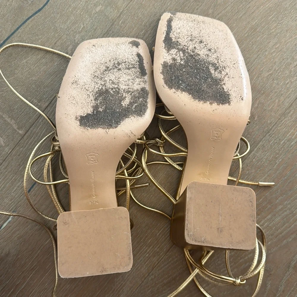 Gianvito Rossi Gold Minas Block Sandal, 7.5 - Picture 16 of 17